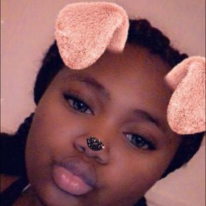 Meet your Posher, Latasia